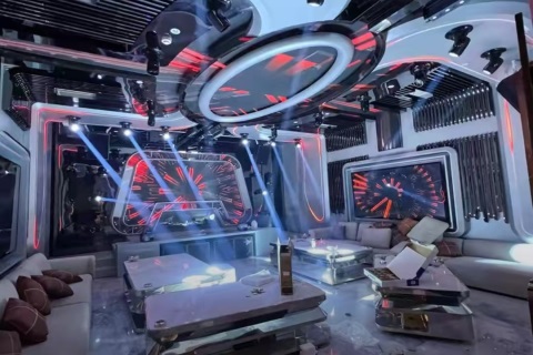 南京KTV包厢预订_南京金色年华夜总会,高端KTV娱乐新选择